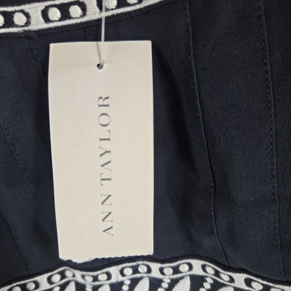 Ann Taylor Women's Size 10 Black White Embroidered Silk Tank Top NWT - Picture 4 of 7